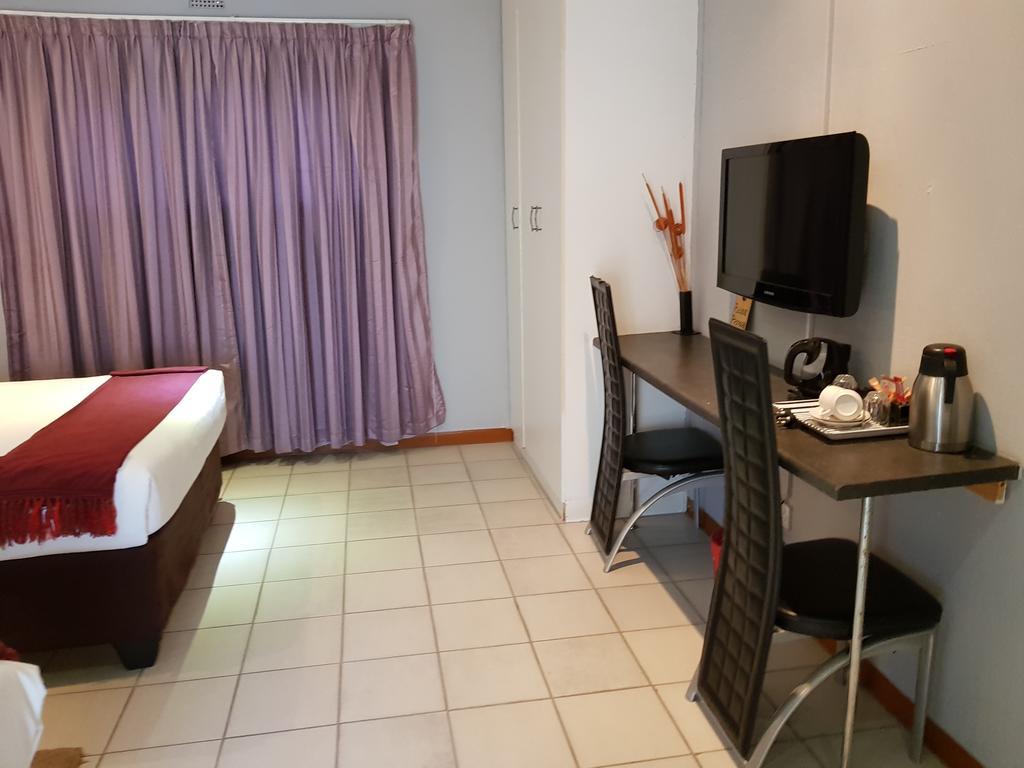 غابورون Batho Pele Lodge المظهر الخارجي الصورة